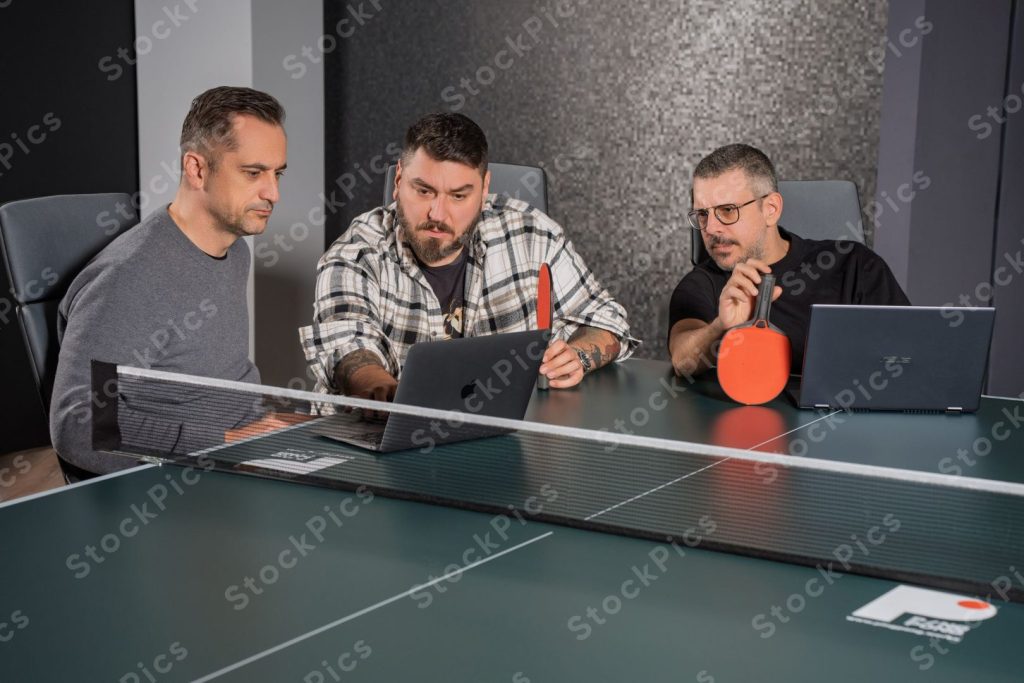 Universul Headline & The Fool se extinde: Cosmin „Micutzu” Nedelcu, Dan Frînculescu și Călin Crețu lansează agenția de publicitate creativă Ping Pong