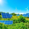 Tehnologie verde în natură, panouri solare și turbine eoliene.